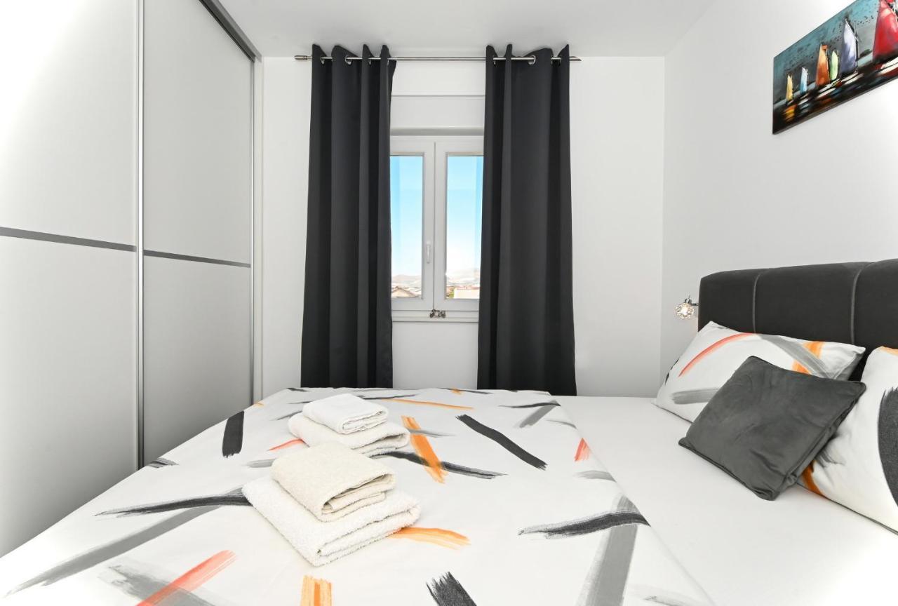 Kaštela Luxury Apartment White Crystal מראה חיצוני תמונה
